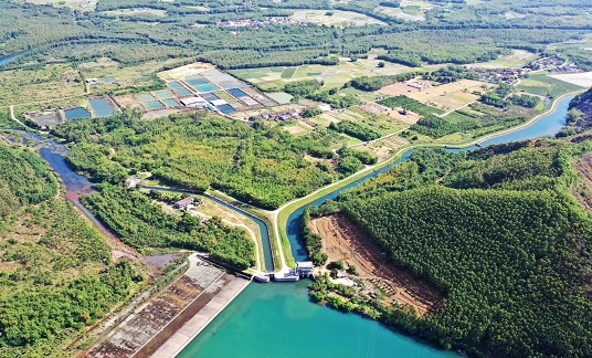 李強(qiáng)主持召開國務(wù)院常務(wù)會(huì)議 聽取國家水網(wǎng)建設(shè)情況匯